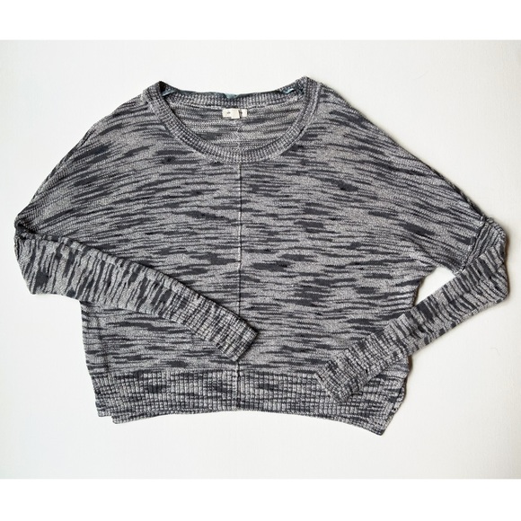 URBAN OUTFITTERS SWEATER - Picture 1 of 2